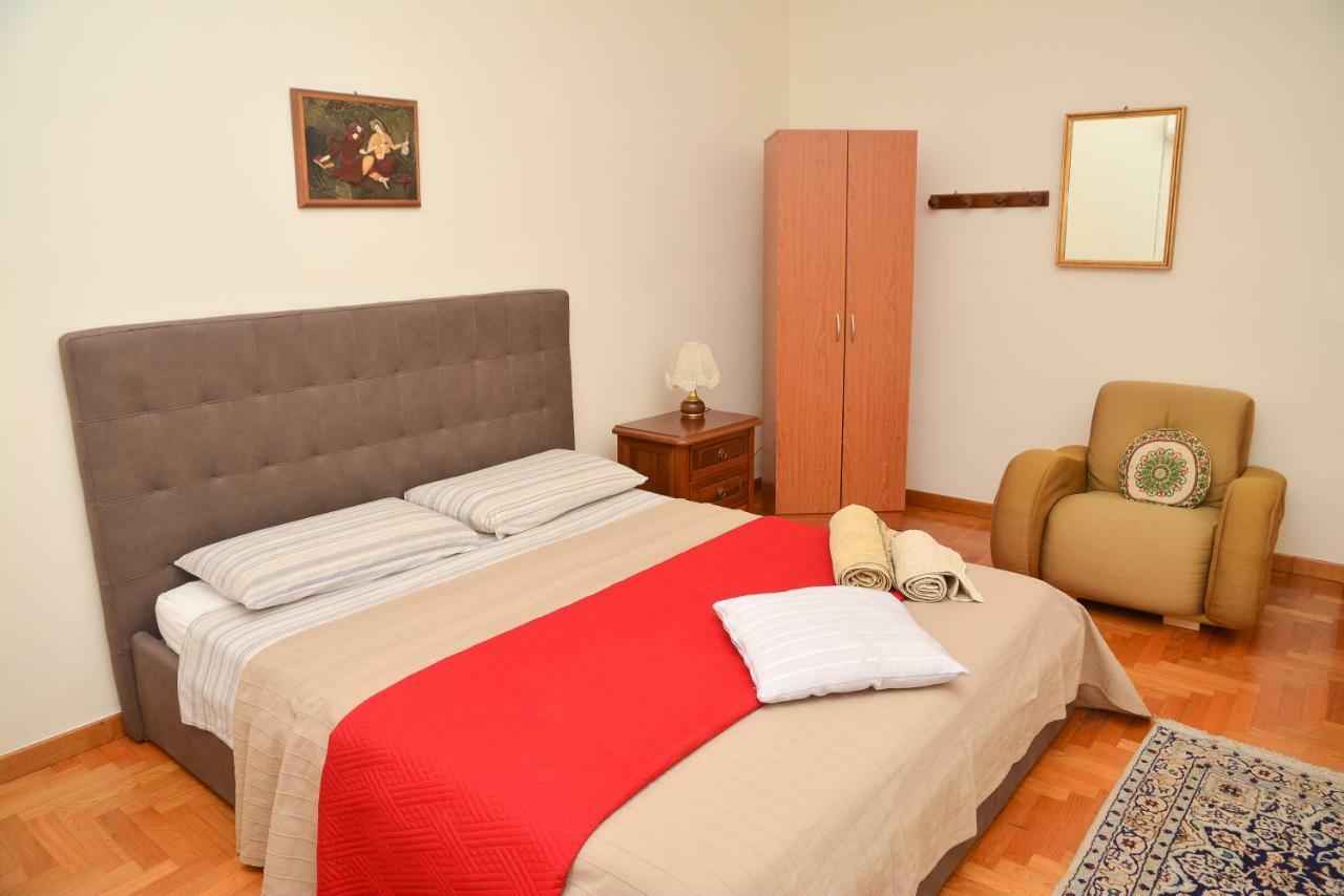 Lian Room B&B カゼルタ エクステリア 写真