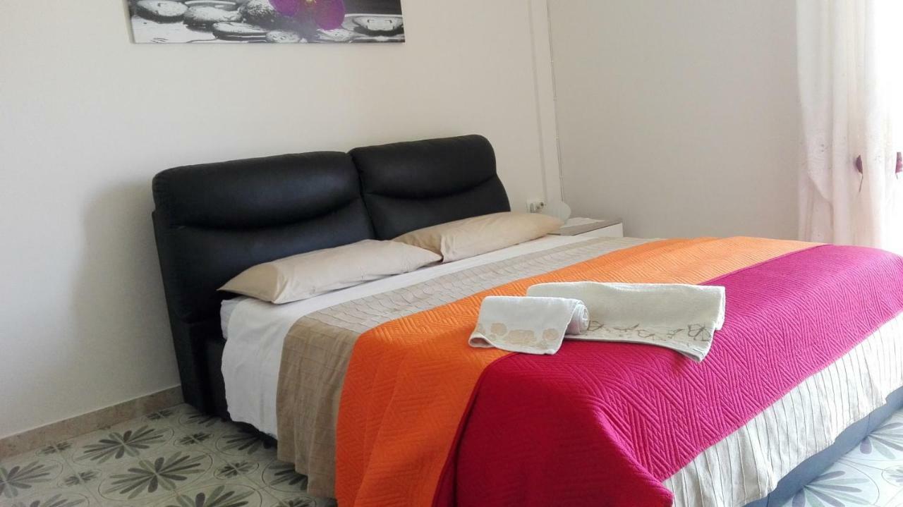 Lian Room B&B カゼルタ エクステリア 写真
